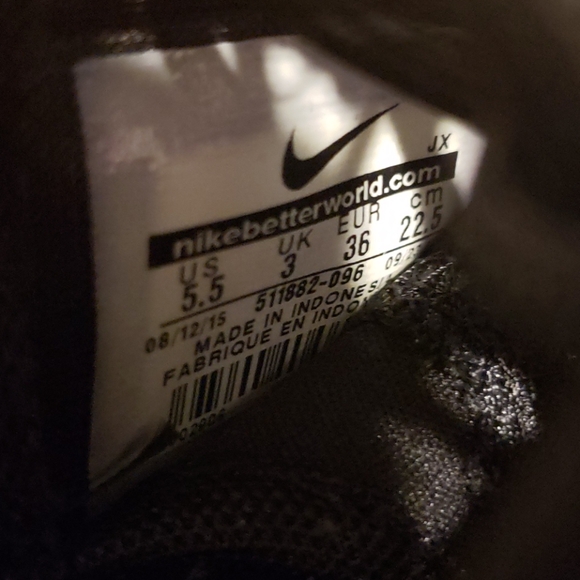 Nike sneakers - Picture 6 of 6